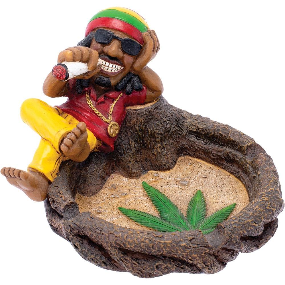 FUJIMA JAMAICAN CHILLING ON STUMP ASHTRAY